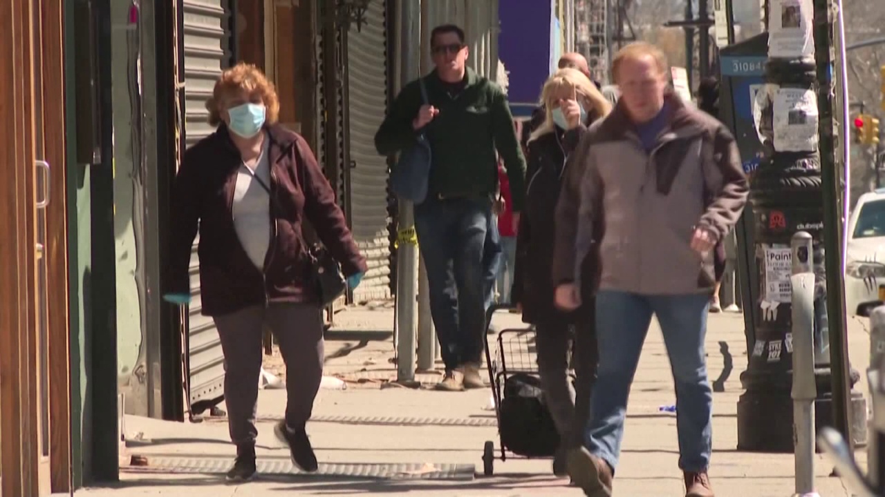 Varianti “Cicada” rikthen Covid/ Nënvarianti i ri përhapet në disa vende, ekspertët: Nuk ka vend për panik