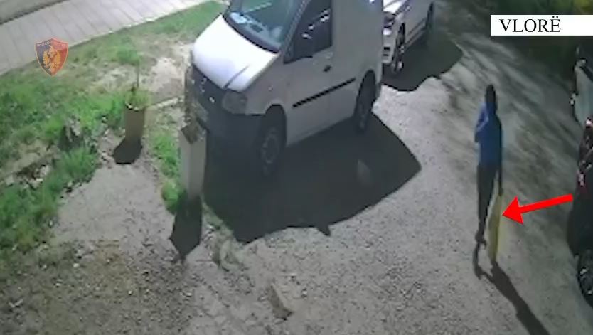 Porosi nga burgu për të djegur makinën e policit, pranga 39-vjeçarit