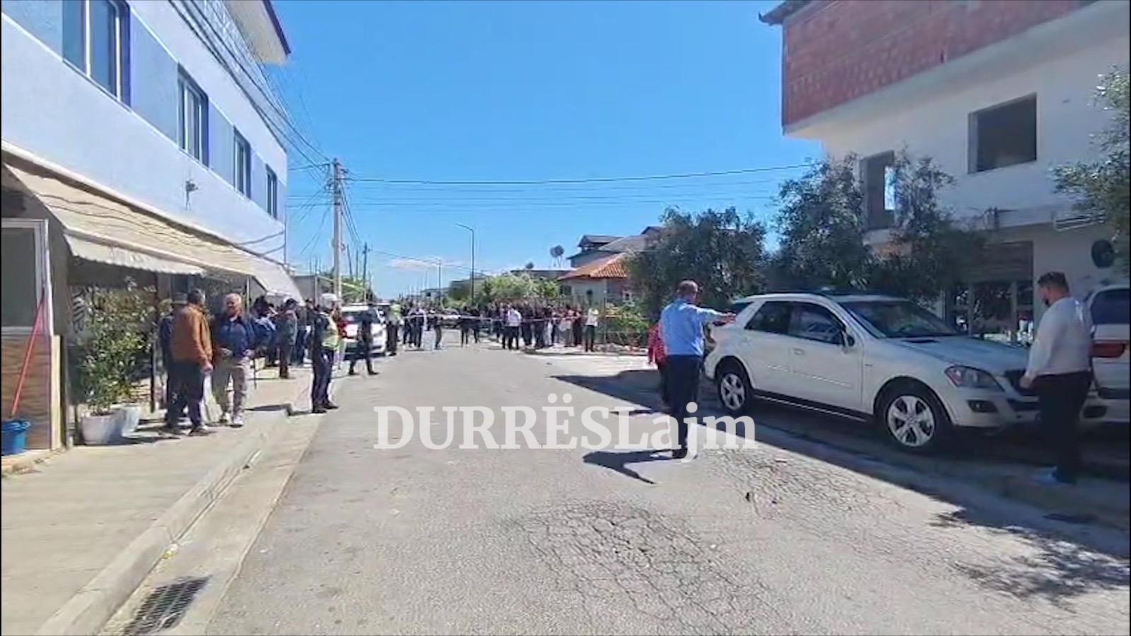 Aksident fatal në zonën e Kënetës, makina përplas tre fëmijë (Video)
