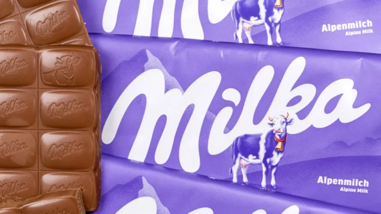 “Mashtrim me çokollatën”/ Gjykata gjermane dënon Milka-n, kompania akuzohet se uli peshën dhe rriti çmimin pa ndryshuar paketimin