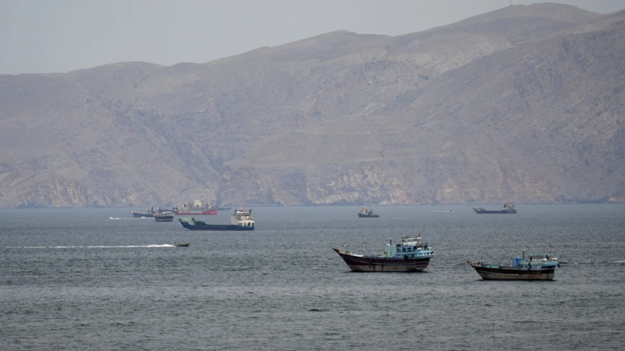 Hormuzit, mbi 6 milionë dollarë humbje për Iranin