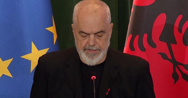 “‘Diella’ nuk fle”/ Rama: Jemi në një fazë të re, sistem unikal për Prokurimet Publike me inteligjencë artificiale