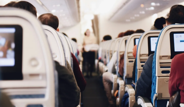 A do të jenë më të shtrenjta çmimet e biletave të avionit këtë verë?