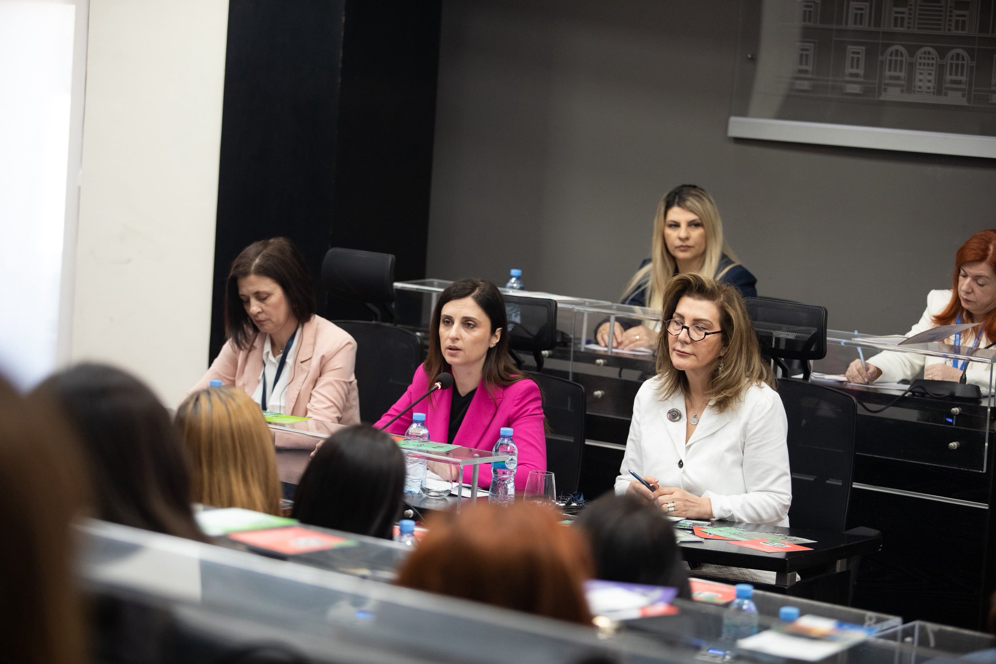 Delegacion nga Moldavia vizitë në Durrës, Sako: Fokus te qeverisja vendore dhe barazia gjinore