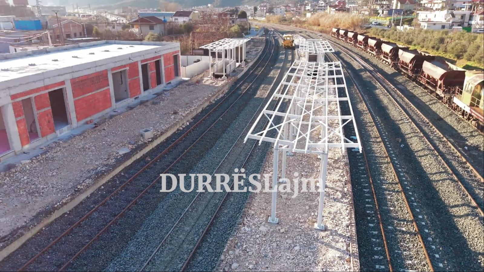 Hekurudha hap tender të ri për linjën Durrës – Tiranë. Do shtyhet sërish afati i përfundimit të projektit?! (VIDEO)