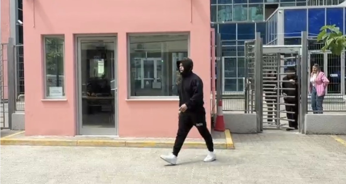 U paraqit në GJKKO për gjyqin e Laert Haxhiut, shtyhet dëshmia e “Noizy-t”