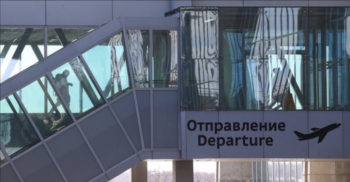 Moska mbyll të gjitha aeroportet për shkak të kërcënimit me dronë nga Ukraina 