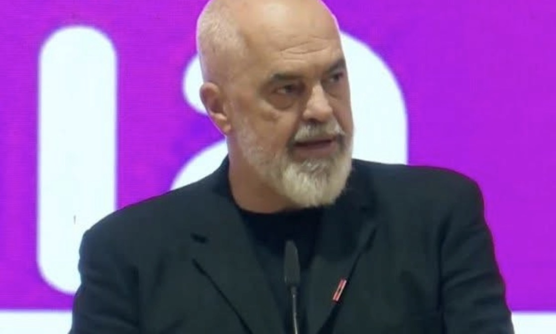 Rama mbledh të rinjtë fitues të Startup-ve në Elbasan: Punojmë me çdo vend të botës pa lëvizur nga shtëpia  
