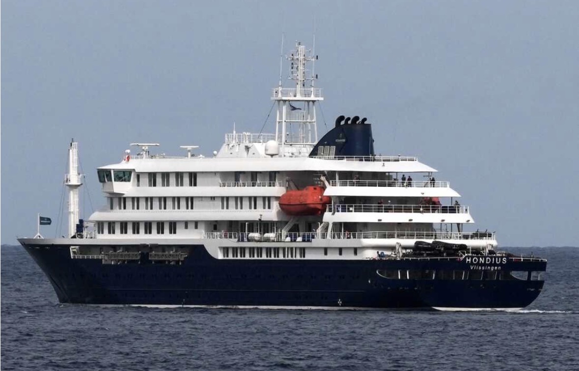 Britanikët në anijen turistike të prekur nga hantavirus do të izolohen në spital pas kthimit