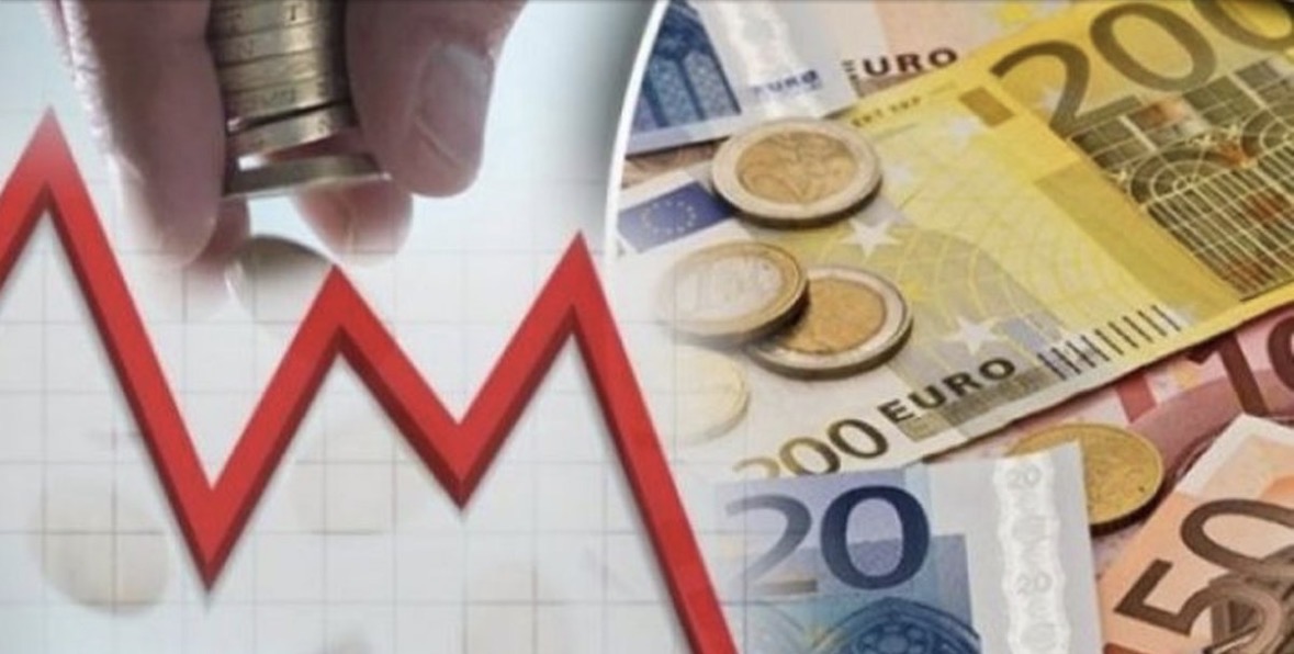 Euro e mbyll javën në rënie, arrin minimum të ri historik 
