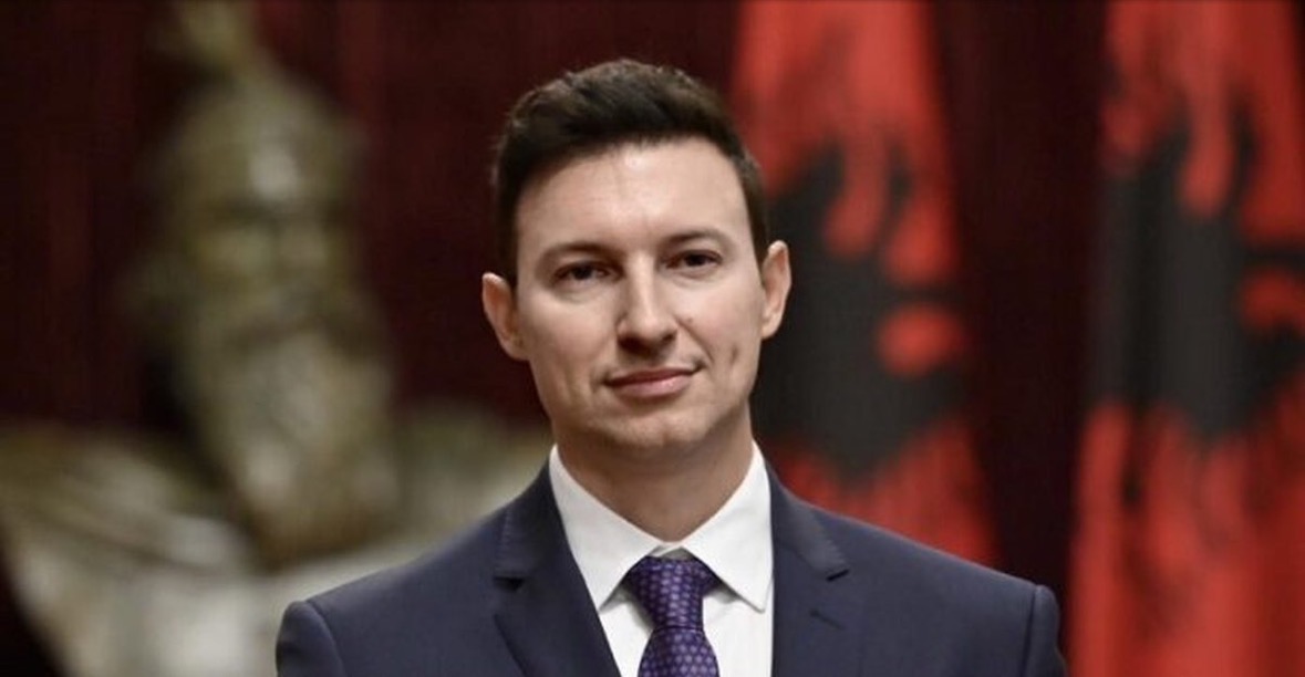 Nesër protesta e studentëve shqiptarë në RMV/ Ambasadori Denion Meidani me mesazh me vargjet e Gjergj Fishtës: “Mos e lini gjuhën t’uej…” 