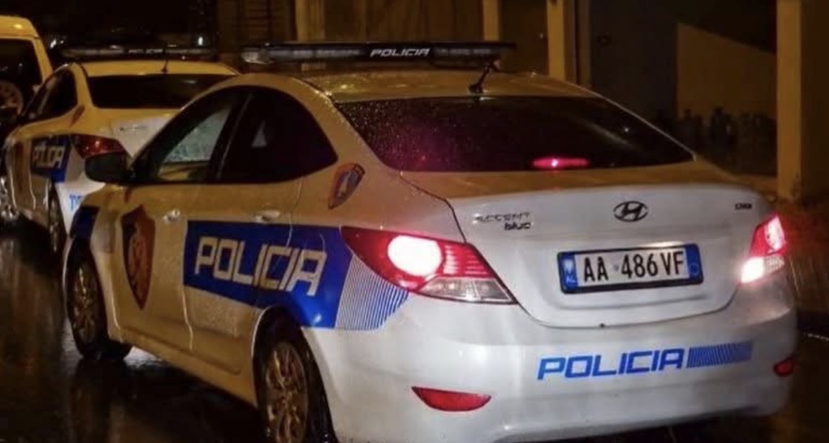 Plagoset polici në Kuçovë! Po shoqëronte 45-vjeçarin, ai i merr armën nga brezi dhe e qëllon
