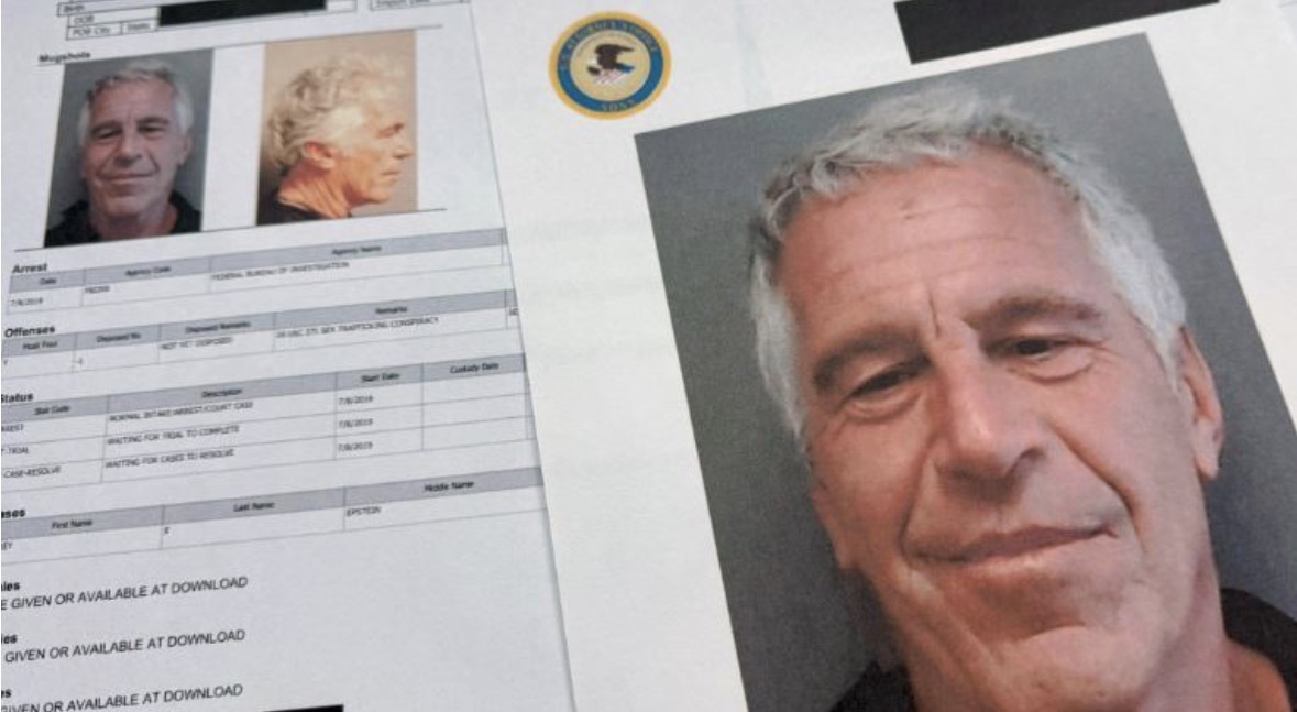 Policia britanike nis hetimet për dy akuza për abuzim me të mitur, rastet e lidhura me dosjen e Epstein
