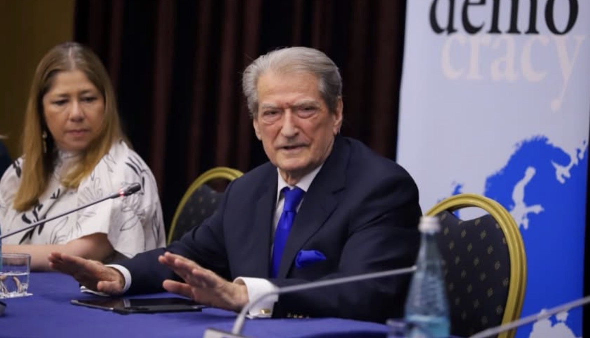 Berisha: Integrimi në BE prioritet për ne, por Shqipëria po rrëshqet drejt autokracisë