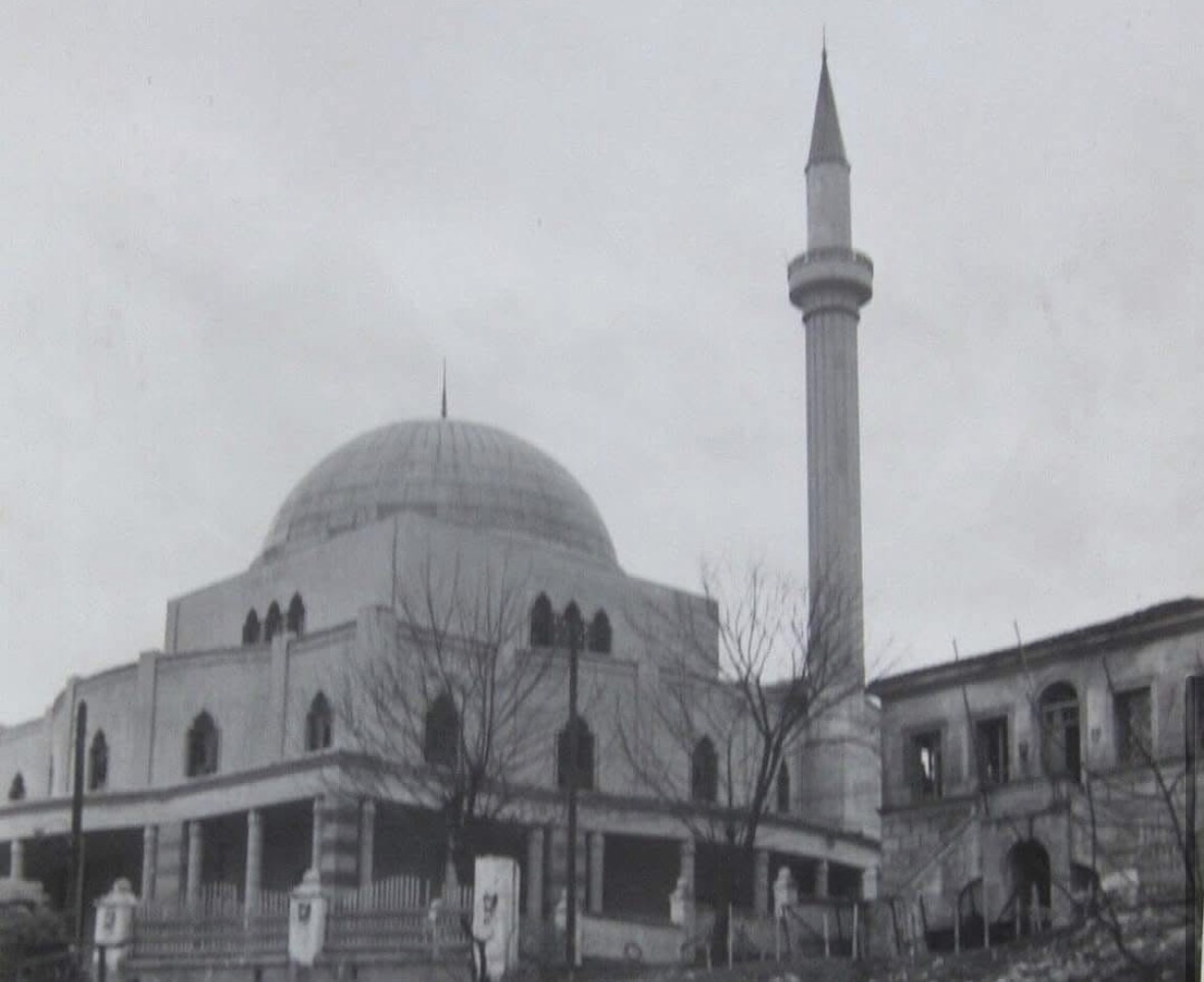 Nëntori i Përgjakshëm i Vitit 1943: Durrësi nën Goditjen e Bombardimeve Aleate