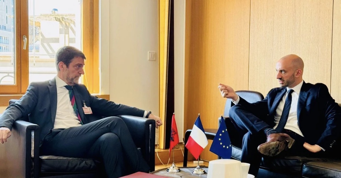 Hoxha takim me ministrin francez për Çështjet Evropiane: Mbështetje për anëtarësimin e Shqipërisë në BE, projekte konkrete në fusha strategjike