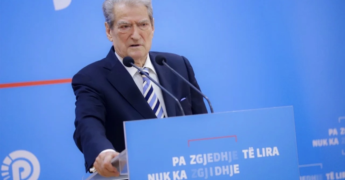Sali Berisha rikonfirmohet kryetar i Partisë Demokratike, organizata më e madhe politike ndërkombëtare uron liderin e opozitës