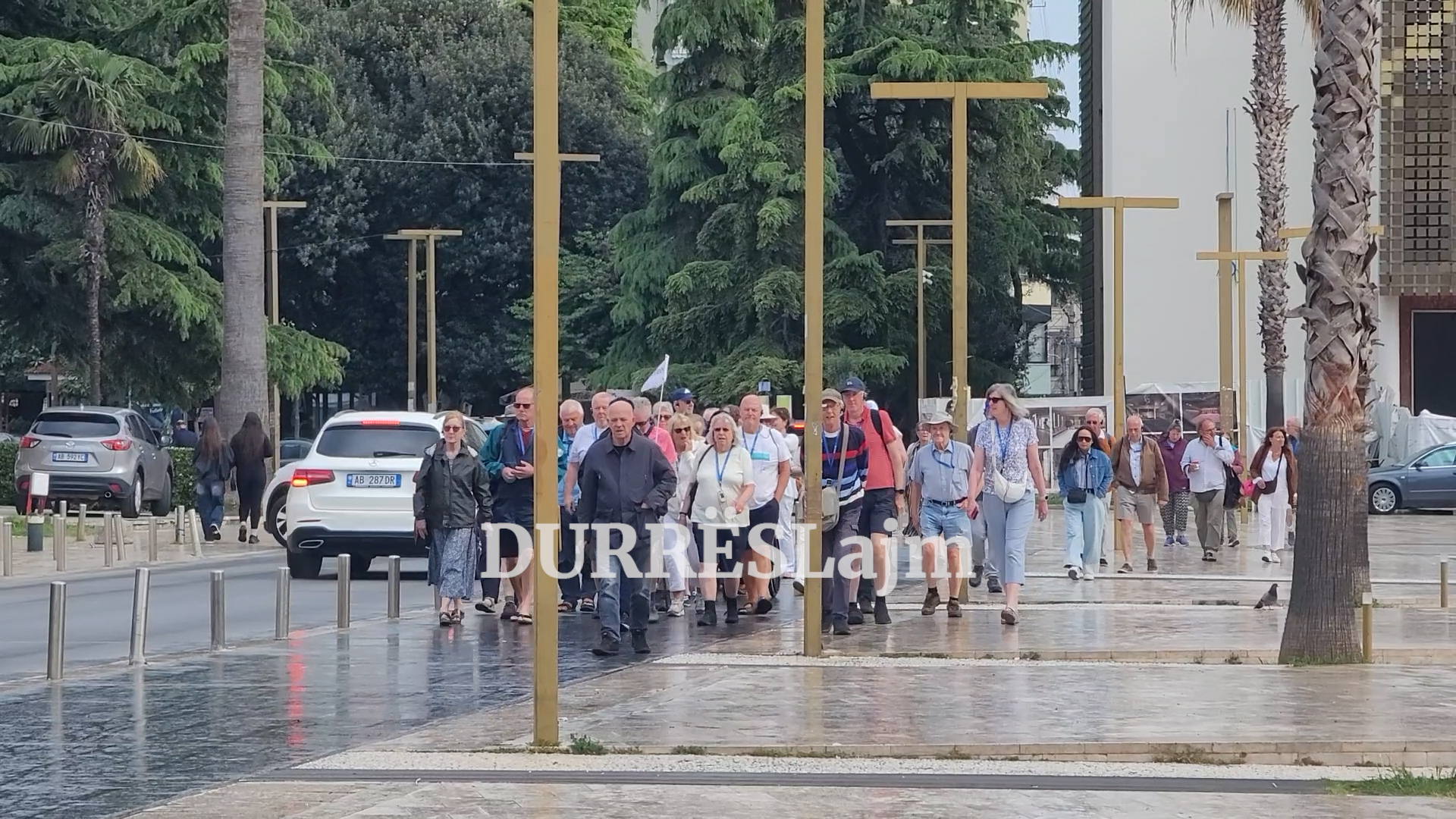 10 ditëshi i parë i majit mbush Durrësin me turistë: Dimë shumë pak për historinë tuaj! (VIDEO)