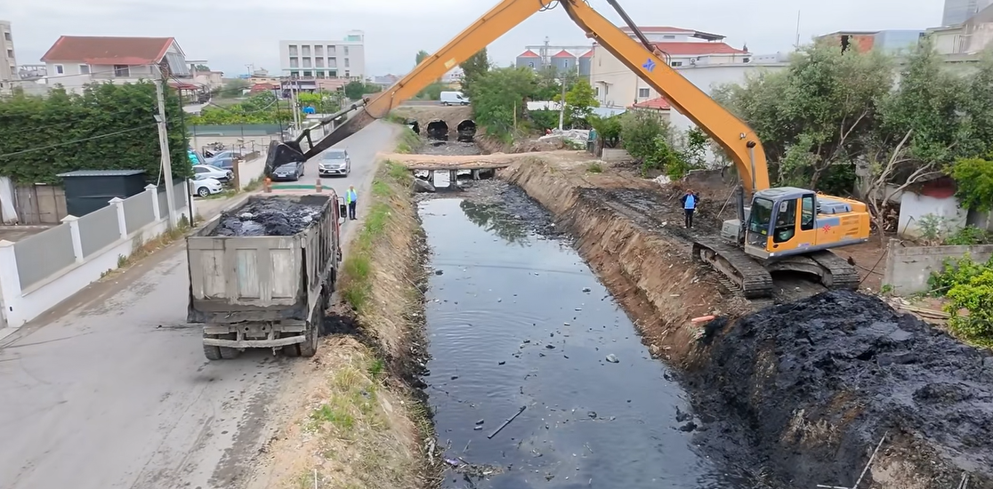 Kryebashkiakja Sako: Vijojnë punimet në kanalin kullues në zonën e Durrësit të Ri (VIDEO)