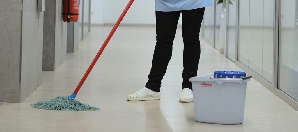 Kriza për punëtorë në Jug, bizneset rrisin pagat me 20%. Një pastruese paguhet deri në 1200 euro