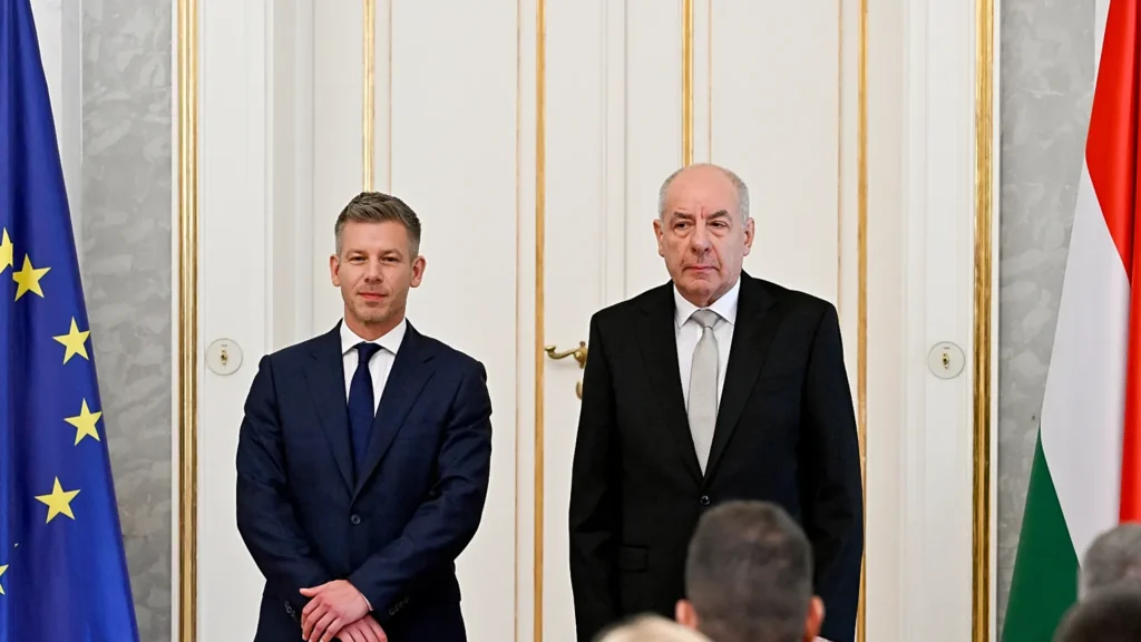 Tensione në Budapest, presidenti sfidon kërkesën e kryeministrit të ri: Nuk e jap dorëheqjen!