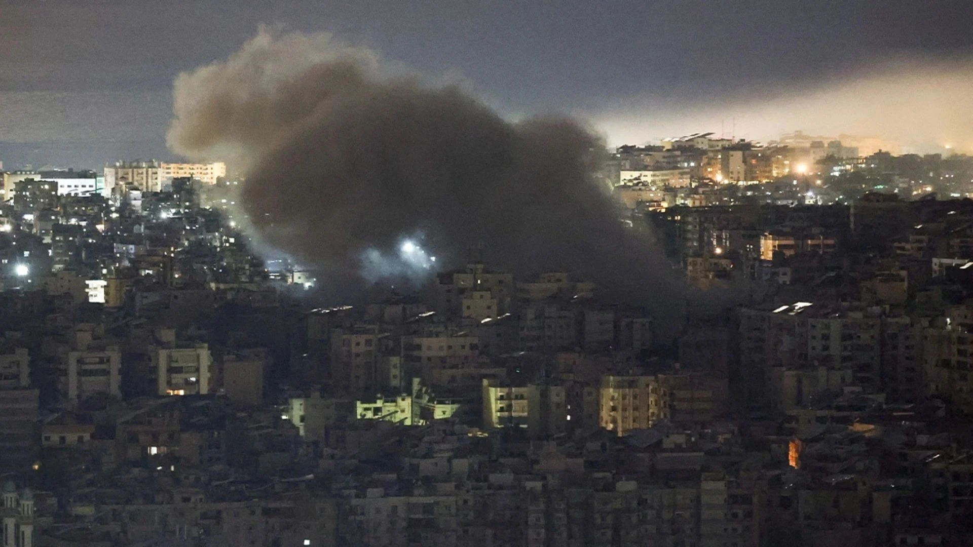 Vijojnë përplasjet mes Izraelit dhe Hezbollahut në Liban, 2 viktima dhe 5 të plagosur