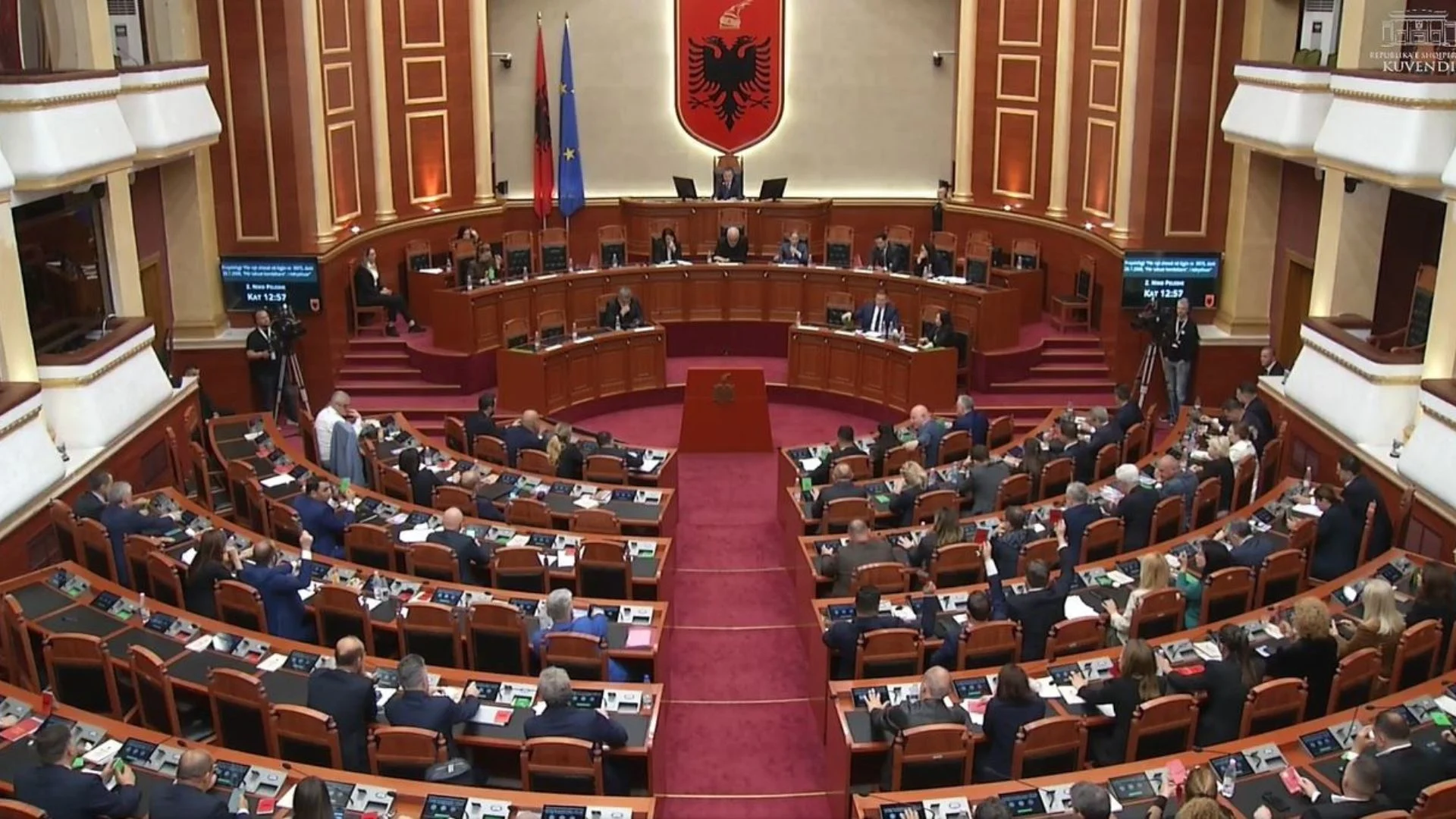 Seanca maratonë, PS voton me 85 vota pro aktin normativ për akcizën e karburanteve. Ja projektligjet e votuara