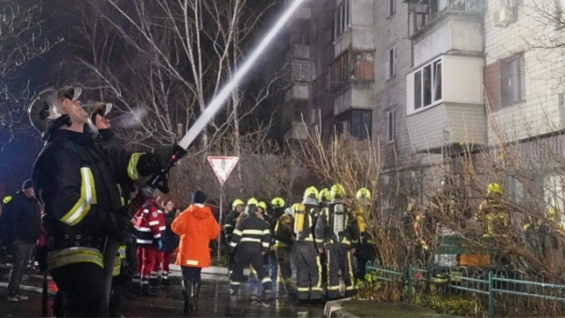 Rusia nuk humbet kohë, nis sulmet ajrore në Kiev menjëherë pas përfundimit të armëpushimit 3-ditor