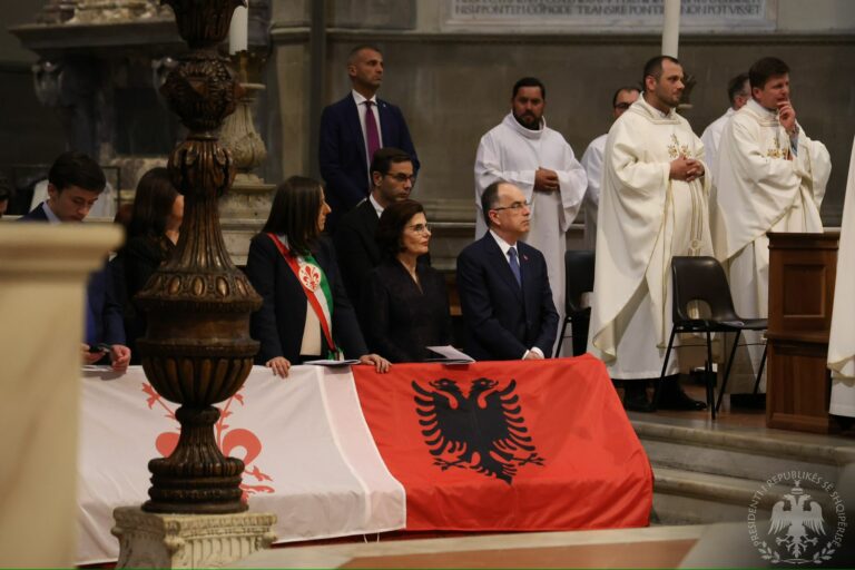 70-vjetori i shugurimit të Kardinalit, Presidenti Begaj vlerëson Ernest Simonin si “martir të gjallë” të qëndresës dhe besimit