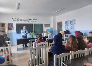 Programi kombëtar “Siguria e të rinjve”, zhvillohen takime me nxënësit në Durrës