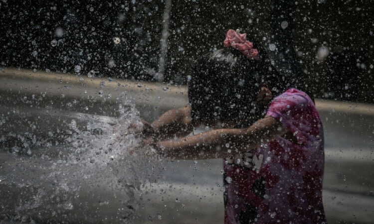 Rekorde temperaturash dhe viktima, alarm i kuq në Itali, Francë e Spanjë