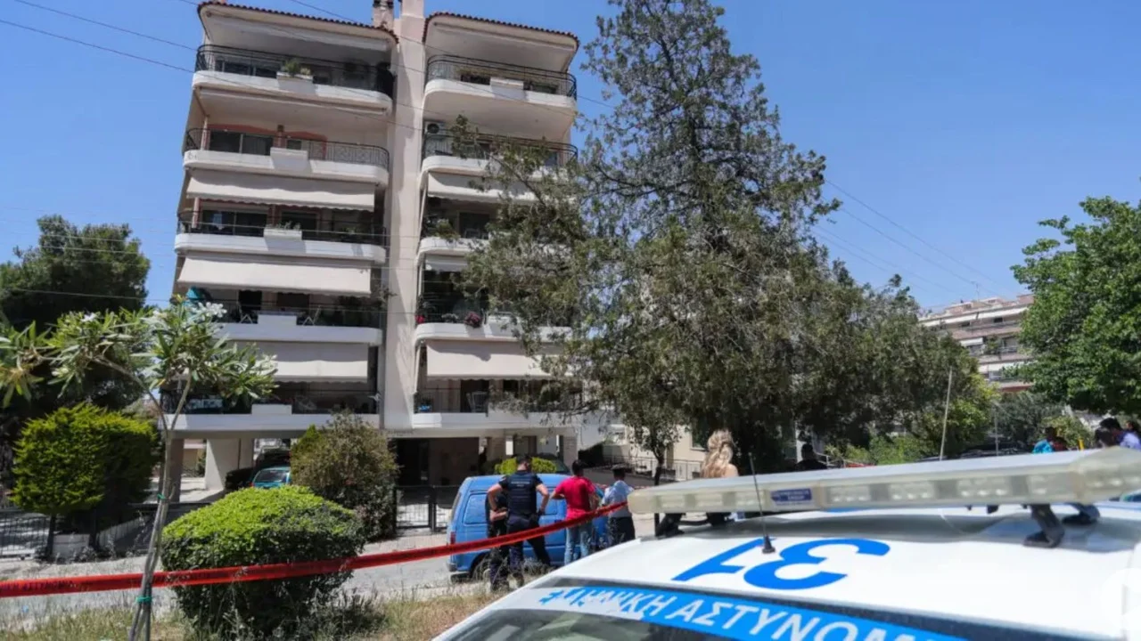 Vetëhidhen nga lartësia dy adoleshente në Athinë, dyshohet se shkaku ishte presioni i provimeve të maturës