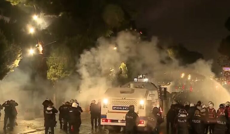 Protesta e PD-së/ 7 protestues të proceduar, mes tyre edhe një deputet