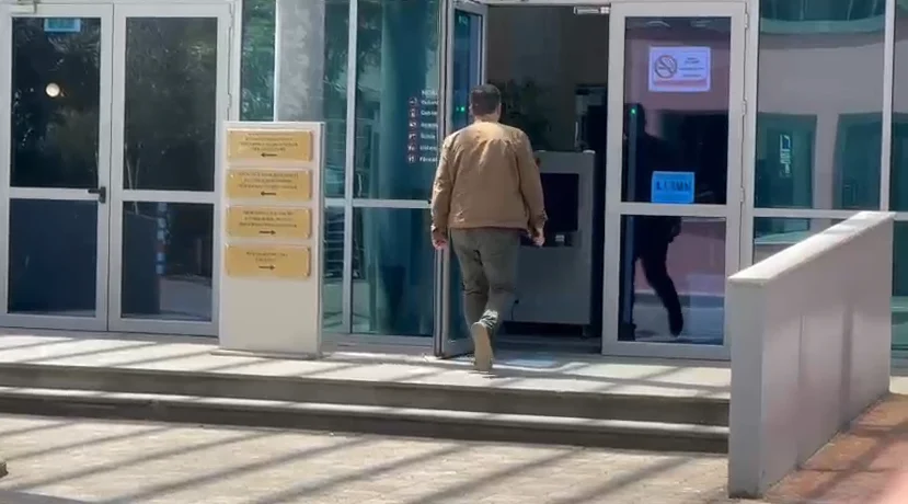 Tedi Blushi paraqitet në Gjykatën e Posaçme