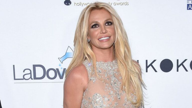 “Kishte një thikë!”/ Zëdhënësi i Britney Spears mohon incidentin në restorant: Po priste hamburgerin!