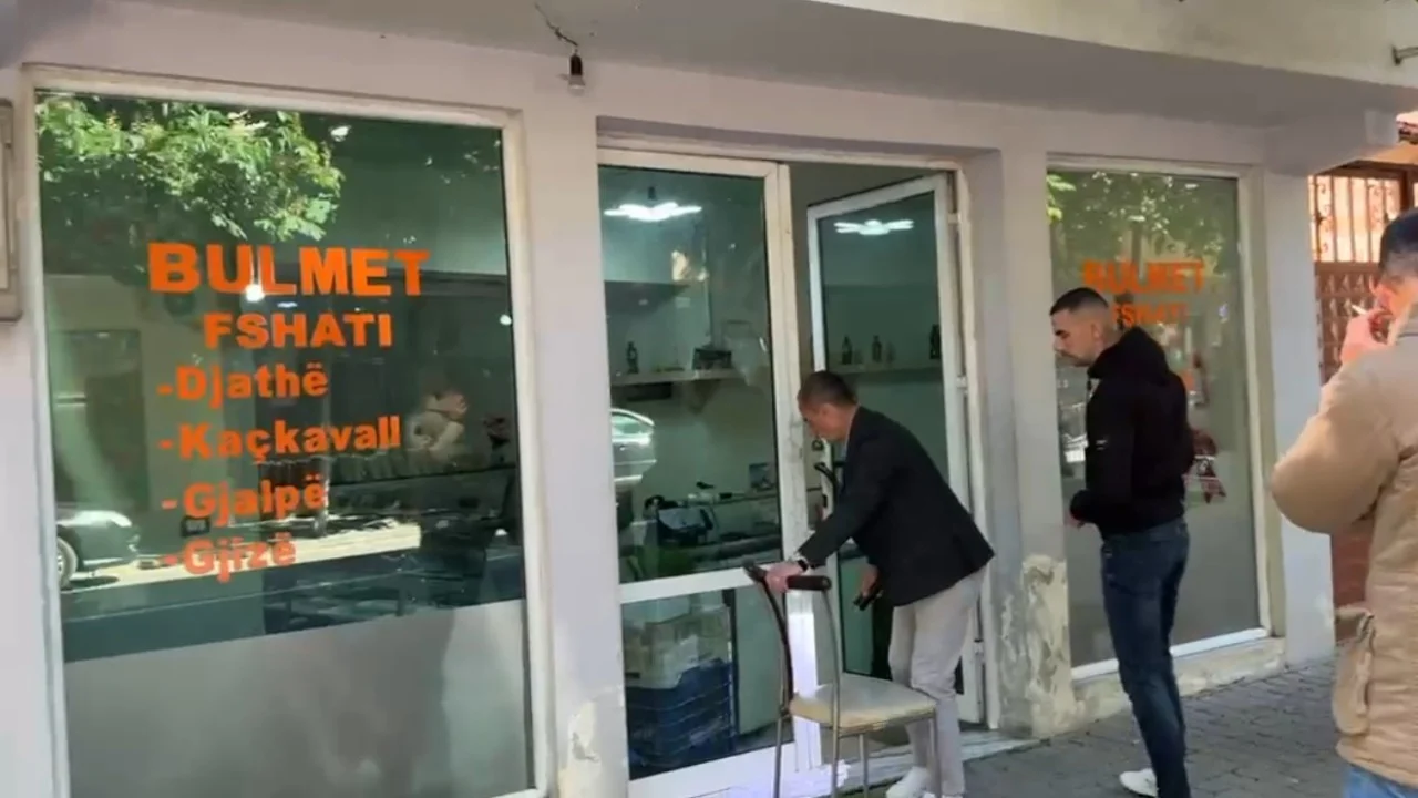 Vjedhje në një bulmetore në Pogradec, autorët marrin paratë dhe regjistrimet e kamerave të biznesit