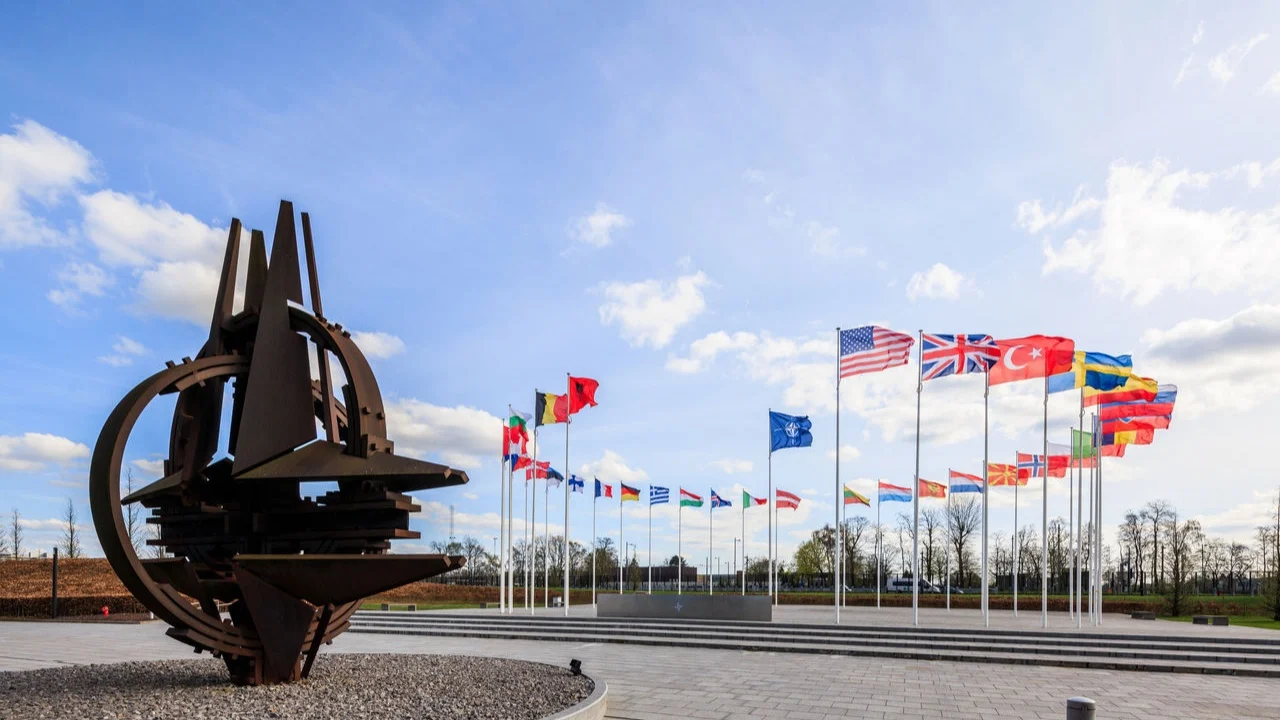 Trazirat në vitin 2023, NATO “ngrin” afrimin me Serbinë: Pa drejtësi për sulmet në Kosovë, s’ka partneritet