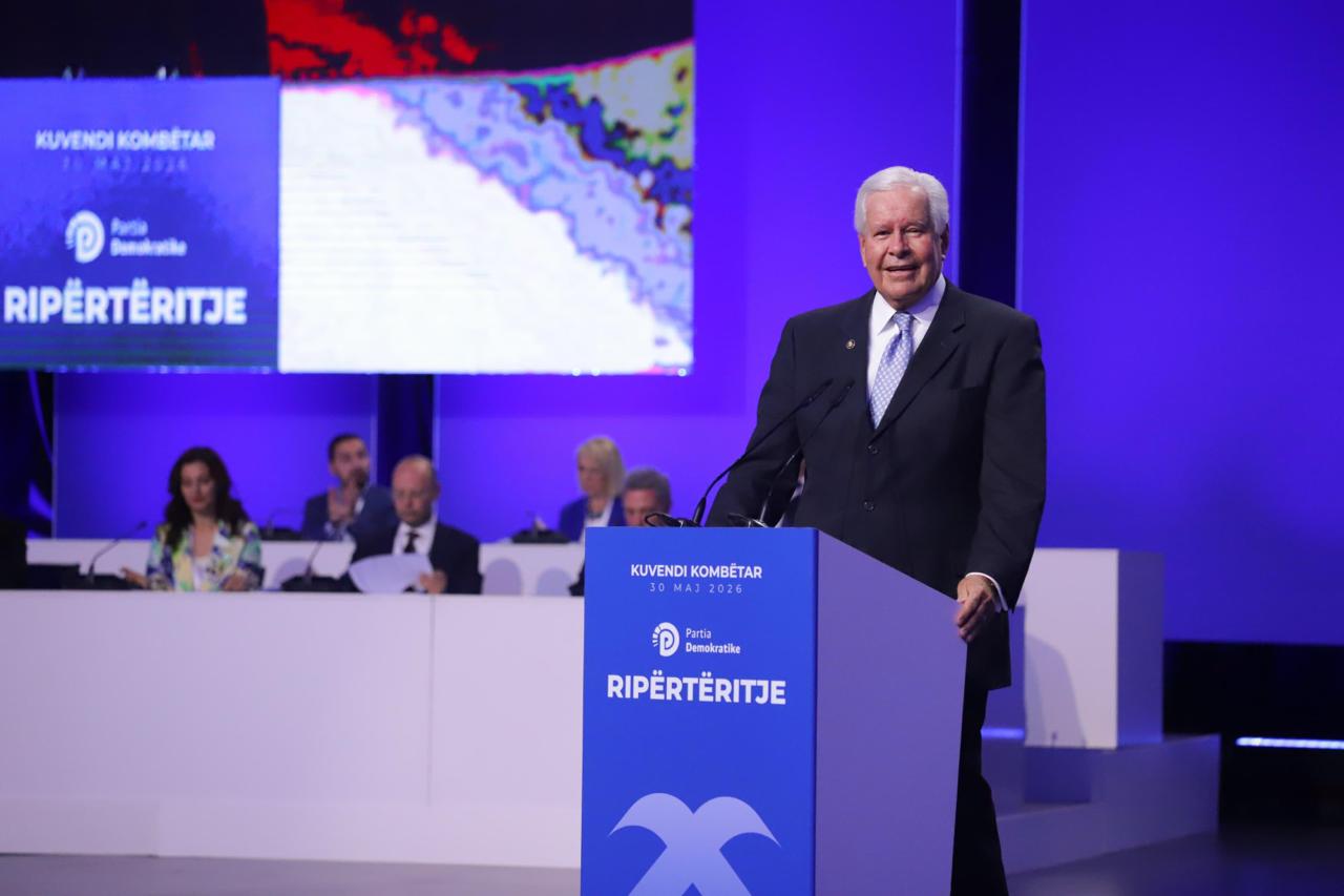 Kuvendi Kombëtar i PD, flet ish-kongresmeni republikan, McEwen: Ne e rrëzuam tiraninë më përpara, do ta rrëzojmë përsëri