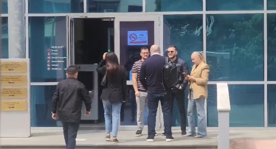 Tritoli në biznesin e tij në Durrës, i ati i reperit Noizy dhe e motra paraqiten në GJKKO si dëshmitarë