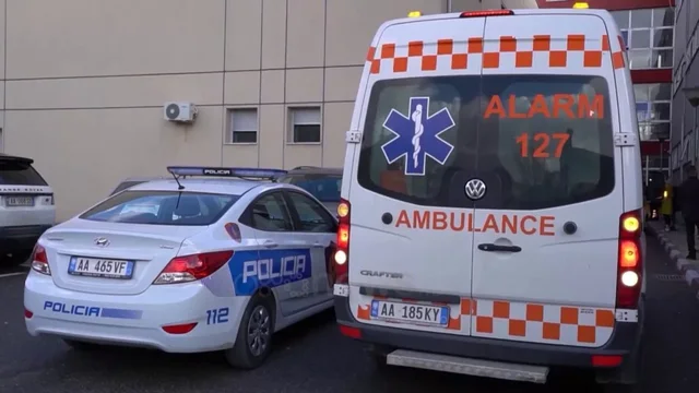 Përplaset motori me një makinë, humb jetën 28-vjeçari në Sukth