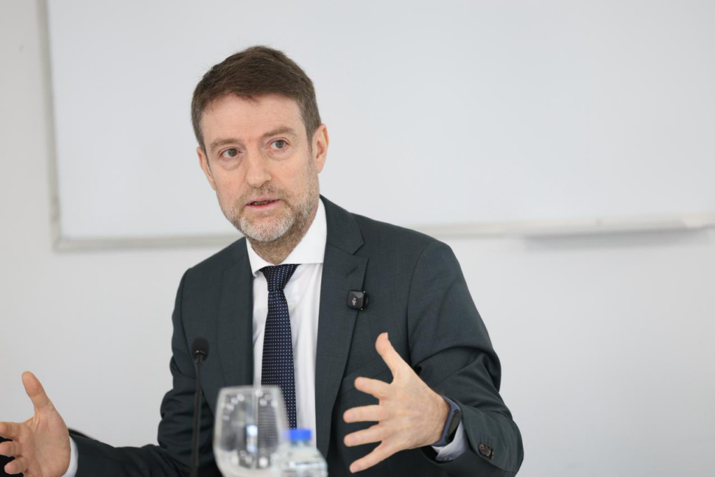 “Nuk zgjatet marrëveshja me Italinë”, Hoxha: Të mos interpretohet si ndryshim i qëndrimit të Shqipërisë