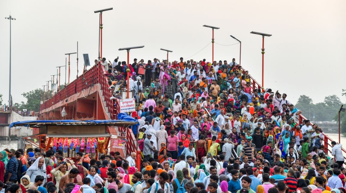 India nxit rritjen e popullsisë së vendit, në katër dekada pritet ta çojë në 1.7 miliardë banorë!