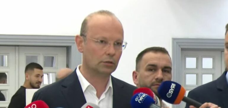 “Procesi në degët e vogla drejt përfundimit”/ Ivi Kaso: Numri i votuesve i lartë, do të votohet deri në 19:00 