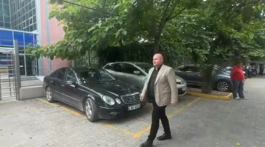 I pandehur për korrupsion në zgjedhje, kryebashkiaku Kristian Shkreli shkon në GJKKO për gjyqin ndaj tij