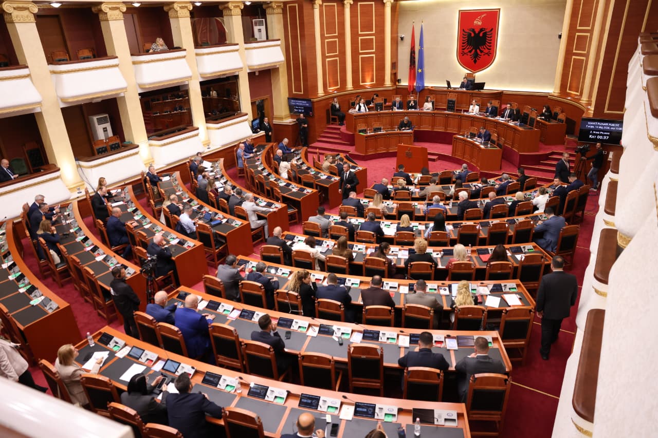 Sot Kuvend/ Deputetët demokratë kërkojnë interpelancë me Ramën, por kryeministri vijon vizitën në Seul (rendi i ditës)