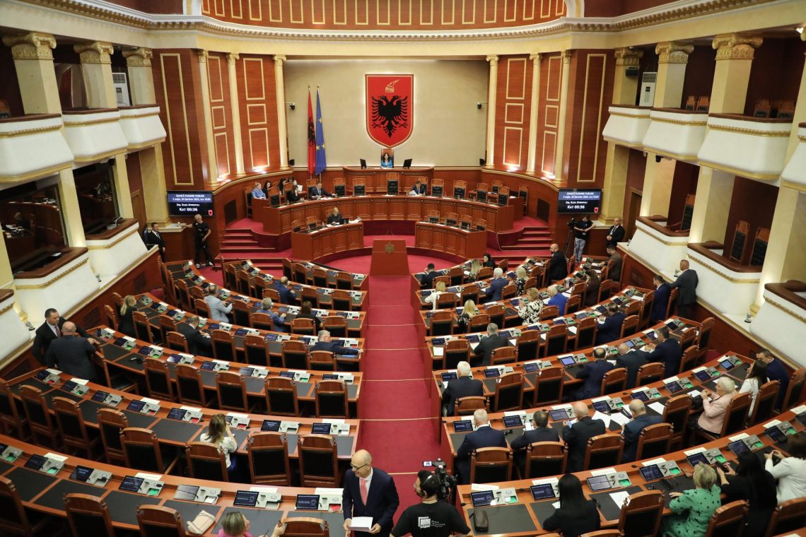 Integrimi në BE, PD depoziton amendamendet për rezolutën e Kuvendit: Të rritet kontrolli parlamentar mbi ekzekutivin! Të forcohen rezultatet konkrete mbi luftën kundër korrupsionit