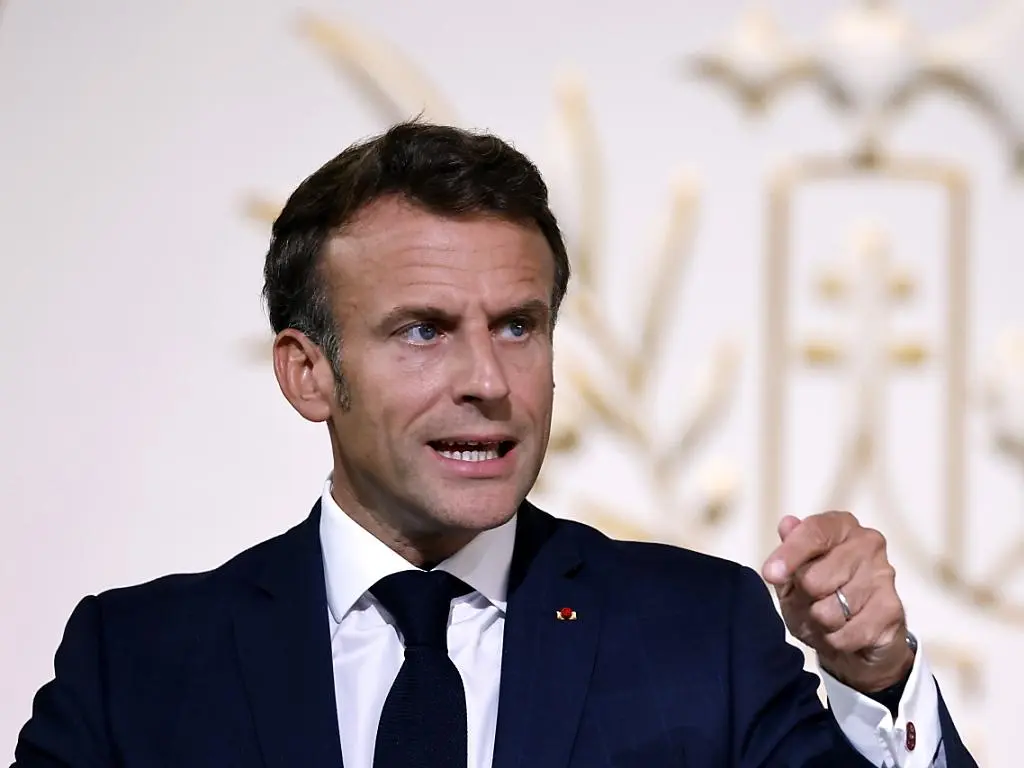 Macron zhvillon bisedime me presidentin e Iranit për situatën në Ngushticën e Hormuzit