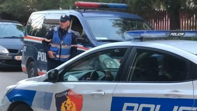 Transportonin mallra kontrabandë nga Greqia në Shqipëri, 4 të arrestuar