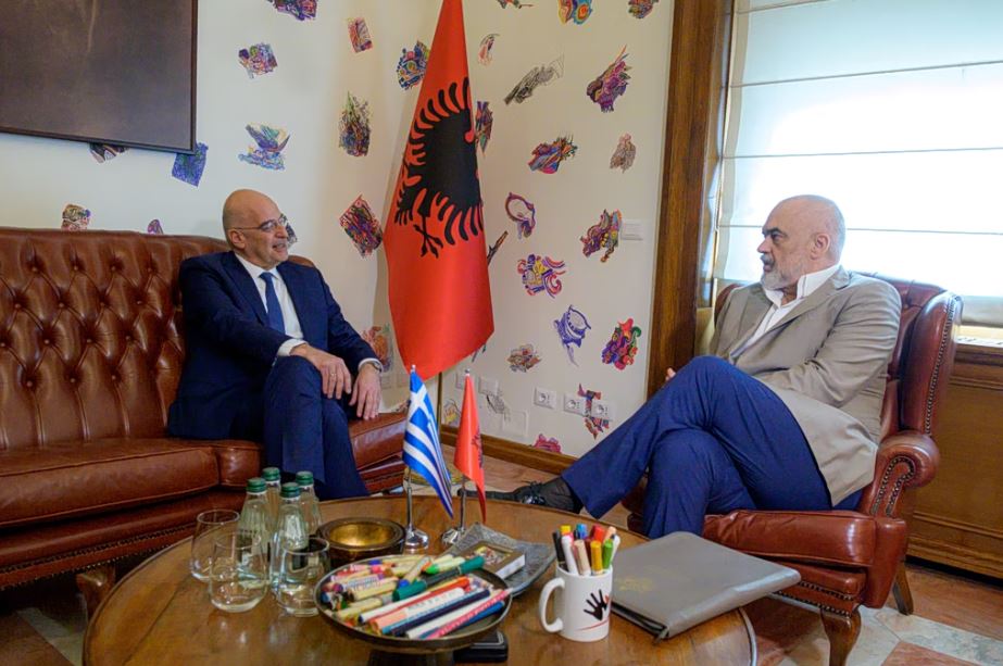Ministri grek Nikos Dendias vjen të hënën në Tiranë