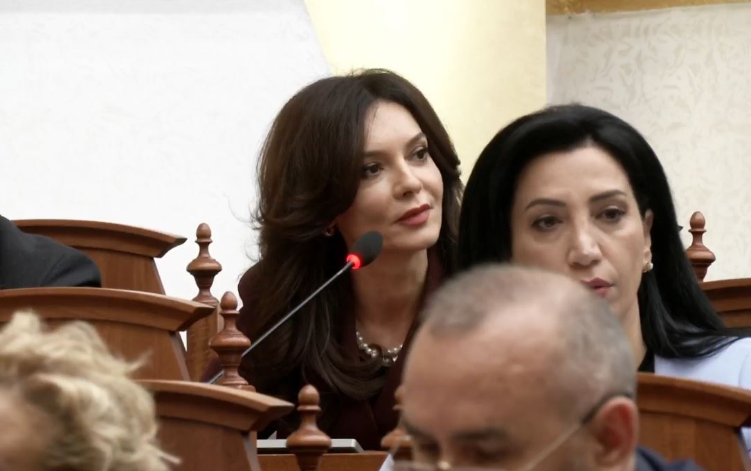 Replika me Berishën, Spiropali: Sali je i pabesueshëm! Je edhe denoncuesi më i madh edhe garantuesi më i madh i sistemit!